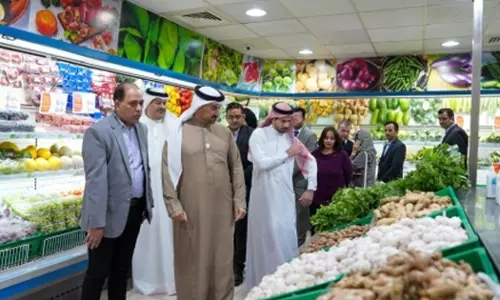 പെരുന്നാളിനോടനുബന്ധിച്ച് വിപണിയിലെ വിലക്കയറ്റം തടയുന്നതിന് ഫീൽഡ് പരിശോധയുമായി അധികൃതർ.