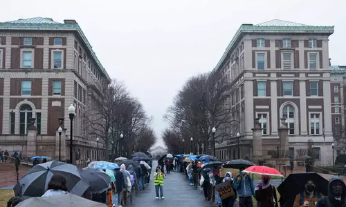 വിസ റദ്ദാക്കിയെന്നും രാജ്യം വിടണമെന്നും ആവശ്യം; അമേരിക്കയിൽ വിദേശ വിദ്യാർഥികൾക്ക് ഇ-മെയിൽ സന്ദേശം