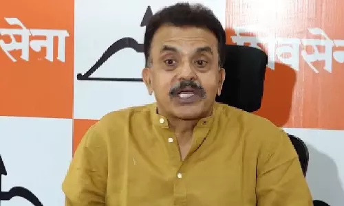 മതവികാരം വ്രണപ്പെടും: നവരാത്രിക്കാലത്ത്  മുംബൈയിലെ ഷവർമ സ്റ്റാളുകൾ അടച്ചുപൂട്ടണമെന്ന് ശിവസേന നേതാവ്