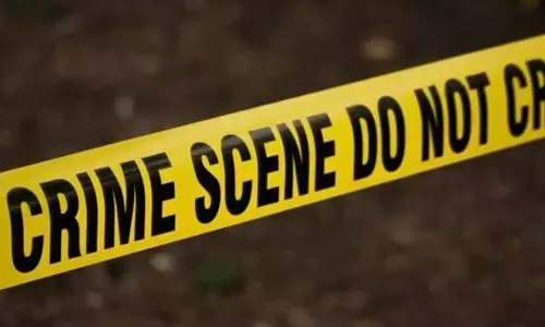 കുക്കറിന്റെ അടപ്പ് ഉപയോ​ഗിച്ച് മുഖത്തടിച്ചു; മകനെതിരെ പരാതിയുമായി അമ്മ