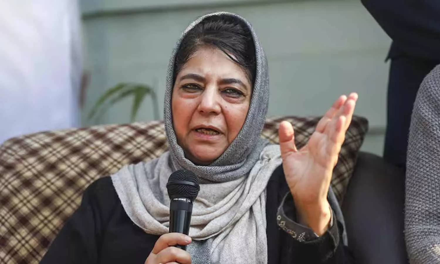Mehbooba mufti against Waqf bill Mehbooba mufti against Waqf bill