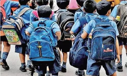 വേനലവധിയിൽ ക്ലാസ് വേണ്ട; കർശന നിർദേശവുമായി ബാലാവകാശ കമ്മീഷൻ വേനലവധിയിൽ ക്ലാസ് വേണ്ട; കർശന നിർദേശവുമായി ബാലാവകാശ കമ്മീഷൻ