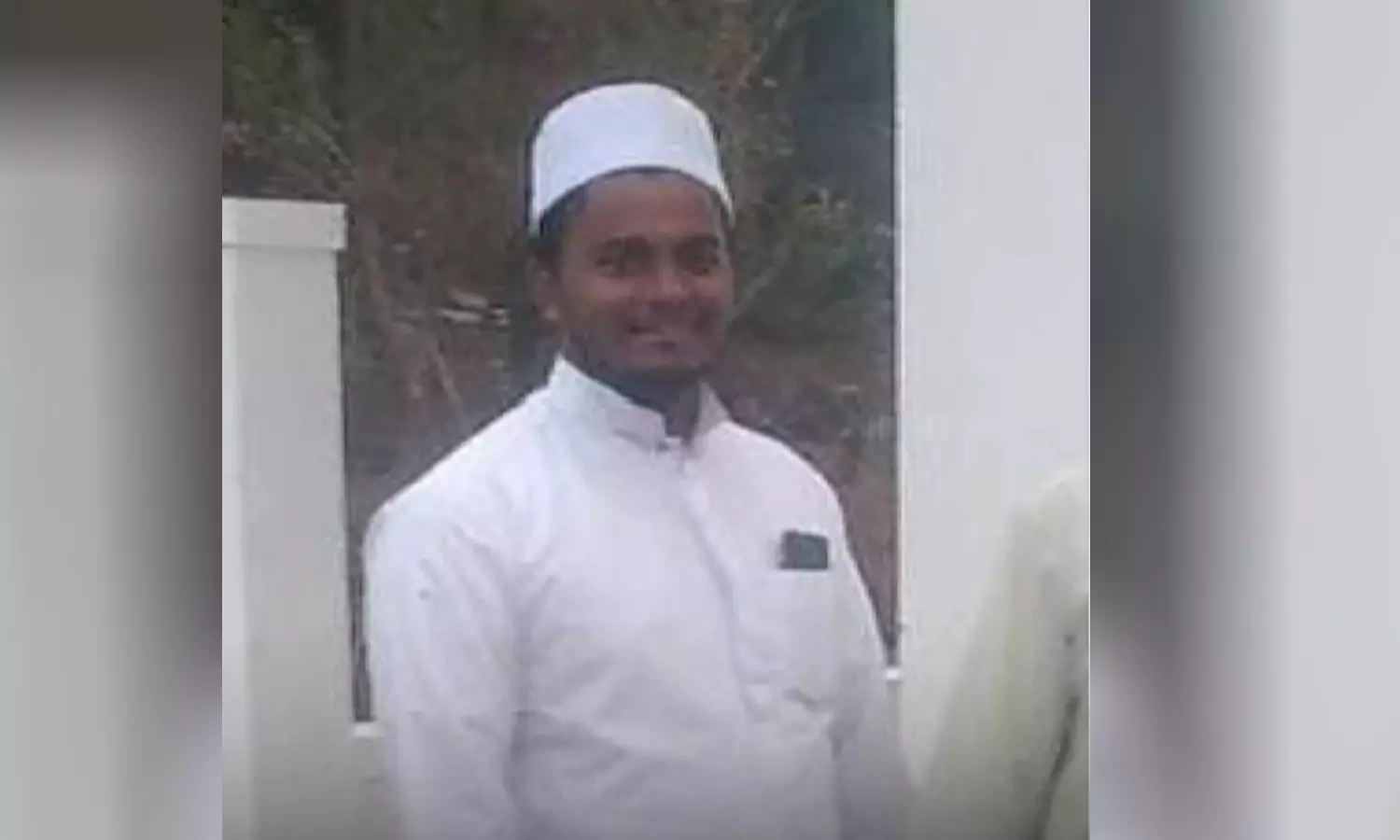 കോഴിക്കോട് കുന്ദമംഗലത്ത് കെഎസ്ആർടിസി ബസ് ബൈക്കിലിടിച്ച് പരിക്കേറ്റ മദ്രസാധ്യാപകൻ മരിച്ചു കോഴിക്കോട് കുന്ദമംഗലത്ത് കെഎസ്ആർടിസി ബസ് ബൈക്കിലിടിച്ച് പരിക്കേറ്റ മദ്രസാധ്യാപകൻ മരിച്ചു