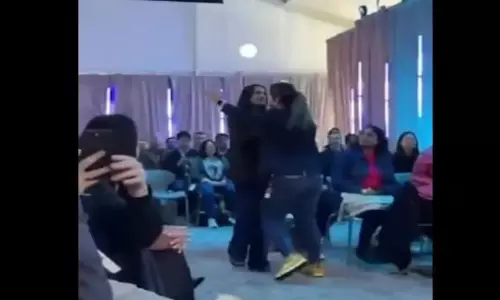 ഫലസ്തീനികളുടെ രക്തം ആഘോഷിക്കുന്ന നിങ്ങളെയോർത്ത് ലജ്ജ തോന്നുന്നു; മൈക്രോസോഫ്റ്റിനെതിരെ മുൻ ജീവനക്കാരിയുടെ പ്രതിഷേധം ഫലസ്തീനികളുടെ രക്തം ആഘോഷിക്കുന്ന നിങ്ങളെയോർത്ത് ലജ്ജ തോന്നുന്നു; മൈക്രോസോഫ്റ്റിനെതിരെ മുൻ ജീവനക്കാരിയുടെ പ്രതിഷേധം