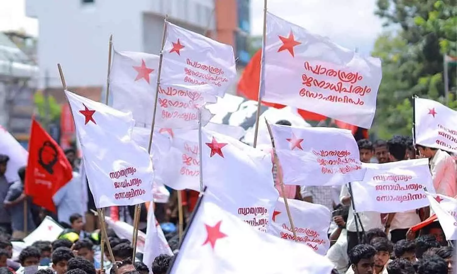 തെരഞ്ഞെടുപ്പിൽ ഏഴിൽ ആറു സീറ്റും നേടി; കേരള സർവകലാശാല വിദ്യാർഥി യൂണിയൻ എസ്എഫ്ഐക്ക് തെരഞ്ഞെടുപ്പിൽ ഏഴിൽ ആറു സീറ്റും നേടി; കേരള സർവകലാശാല വിദ്യാർഥി യൂണിയൻ എസ്എഫ്ഐക്ക്