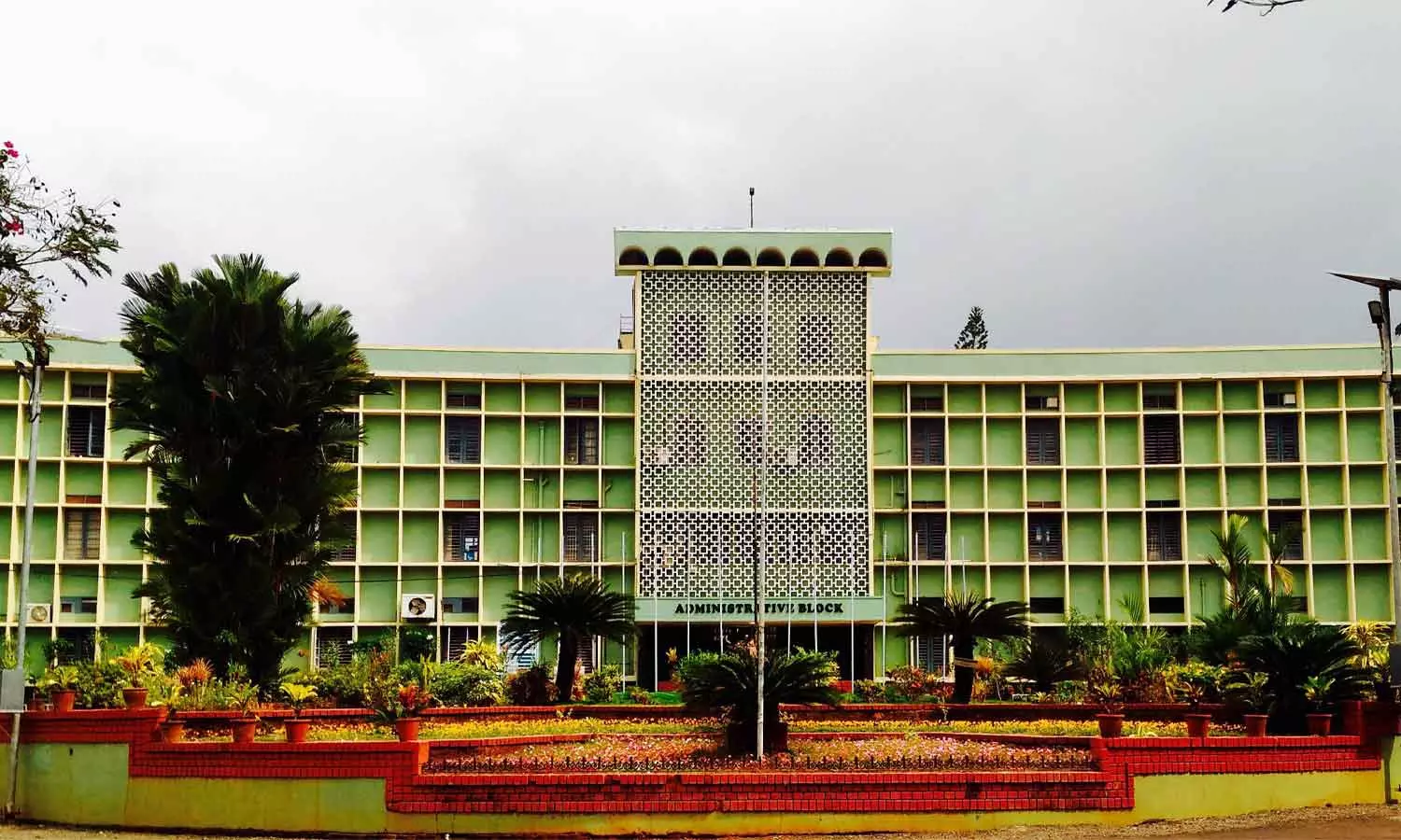 മുനമ്പം ഭൂമി; ട്രൈബ്യൂണലിന് മുന്നിൽ ചോദ്യങ്ങള്‍ക്ക് മറുപടിയില്ലാതെ ഫാറൂഖ് കോളേജ്