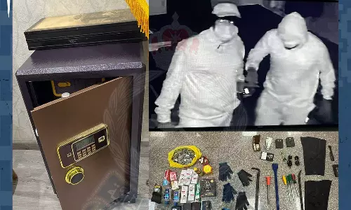 മസ്‌കത്തിന്റെ വിവിധ ഭാഗങ്ങളിൽ കവർച്ച നടത്തിവന്ന മൂന്നംഗ പാകിസ്താനി സംഘം പിടിയിൽ