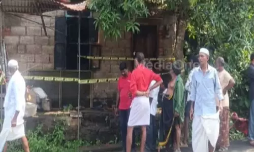 കോട്ടയം എരുമേലിയിൽ വീടിന് തീപിടിച്ച് വീട്ടമ്മ മരിച്ചു