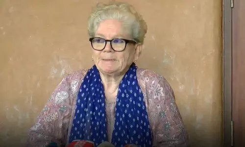 ഇടത് സർക്കാർ മുതലാളിയെ പോലെ പെരുമാറുന്നു; ആശാസമരത്തിൽ സർക്കാരിനെതിരെ സാറാ ജോസഫ്