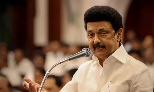 സുപ്രീം കോടതിക്ക് വിധിക്ക് പിന്നാലെ തമിഴ്‌നാടിന്റെ ചരിത്രനീക്കം; ഗവർണറുടെ ഒപ്പില്ലാതെ 10 ബില്ലുകൾ നിയമമാക്കി