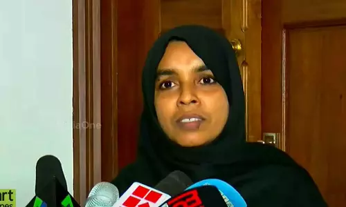 അർദ്ധരാത്രി പരിശോധനയുണ്ടാകും; പൊലീസ് മുന്നറിയിപ്പ് നൽകിയെന്ന് സിദ്ദീഖ് കാപ്പന്റെ ഭാര്യ അർദ്ധരാത്രി പരിശോധനയുണ്ടാകും; പൊലീസ് മുന്നറിയിപ്പ് നൽകിയെന്ന് സിദ്ദീഖ് കാപ്പന്റെ ഭാര്യ