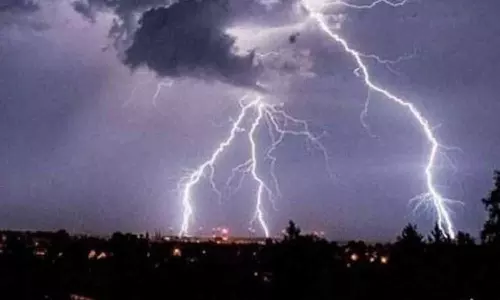 കനത്ത മഴയും ഇടിമിന്നലും; ബിഹാറിലും ഉത്തർപ്രദേശിലുമായി 47 മരണം