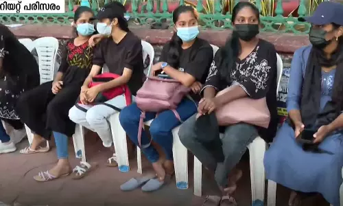 വിഷുദിനത്തിലും സമരം കടുപ്പിച്ച് വനിതാ സിവില്‍ പോലീസ് ഉദ്യോഗാർത്ഥികൾ; രക്തം കൊണ്ട് പ്ലക്കാർഡ് എഴുതി