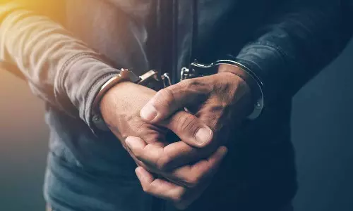Youth arrested for extorting money from Mumbai man