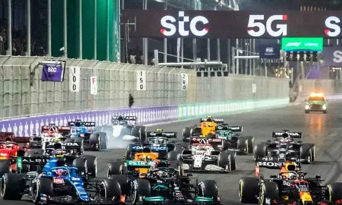 ഫോർമുല വൺ ആവേശം; ജിദ്ദയിലും ത്വാഇഫിലും വിദ്യാഭ്യാസ സ്ഥാപനങ്ങൾക്ക്  അവധി പ്രഖ്യാപിച്ചു