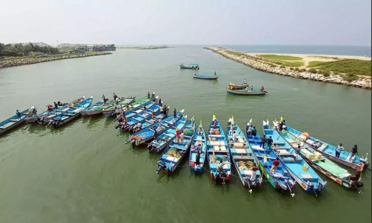 മുതലപ്പൊഴിയില്‍ യുദ്ധകാലാടിസ്ഥാനത്തിൽ ഇടപെടൽ ആവശ്യപ്പെട്ട് മത്സ്യത്തൊഴിലാളികൾ