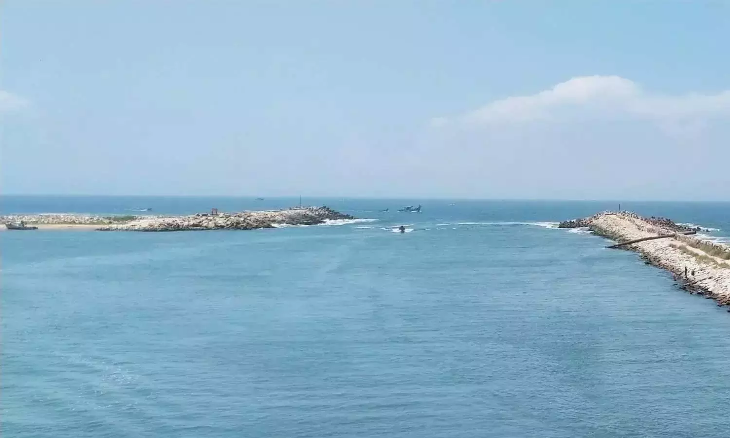 മുതലപ്പൊഴിയിലെ മണൽ നീക്കൽ ഇരട്ടിയാക്കാൻ നിർദേശം നൽകി ഫിഷറീസ് വകുപ്പ്