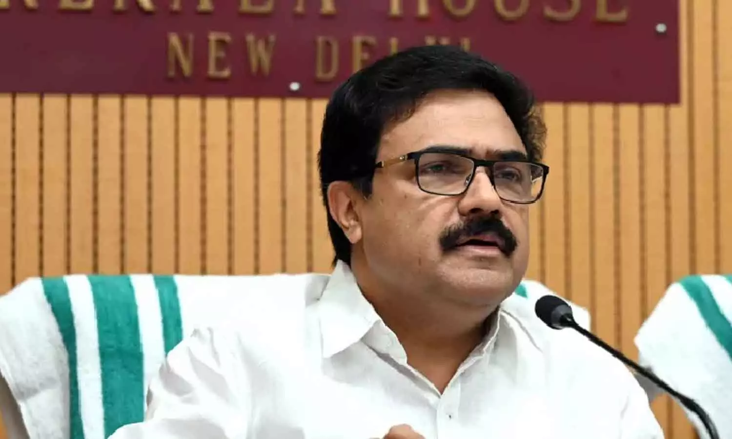 മുനമ്പം പ്രശ്നം പരിഹരിക്കുമെന്ന ധാരണയുണ്ടാക്കി; വഖഫ് ബില്ലിൽ കേന്ദ്രം കേരളത്തിലെ ജനങ്ങളെ തെറ്റിദ്ധരിപ്പിച്ചുവെന്ന് ജോസ് കെ. മാണി