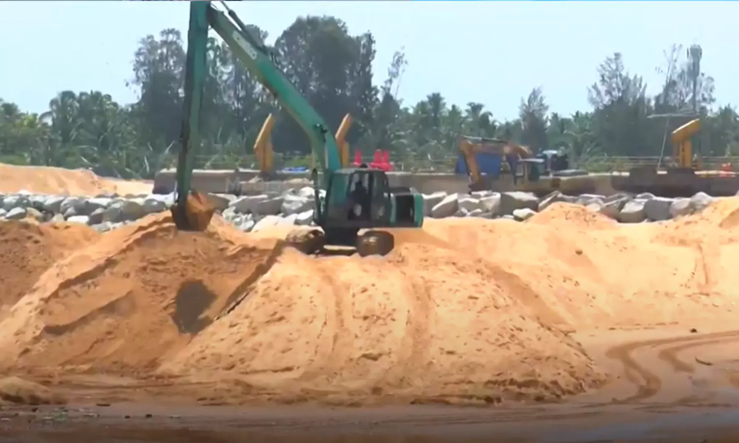 മുതലപ്പൊഴിയിലെ പ്രശ്നപരിഹാരത്തിന് ഇടപെടലുമായി സർക്കാർ; മന്ത്രി സജി ചെറിയാൻ ഇന്ന് ചർച്ച നടത്തും മുതലപ്പൊഴിയിലെ പ്രശ്നപരിഹാരത്തിന് ഇടപെടലുമായി സർക്കാർ; മന്ത്രി സജി ചെറിയാൻ ഇന്ന് ചർച്ച നടത്തും