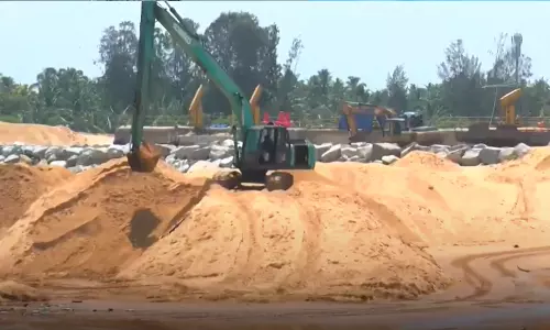 മുതലപ്പൊഴിയിലെ പ്രശ്നപരിഹാരത്തിന് ഇടപെടലുമായി സർക്കാർ; മന്ത്രി സജി ചെറിയാൻ ഇന്ന് ചർച്ച നടത്തും