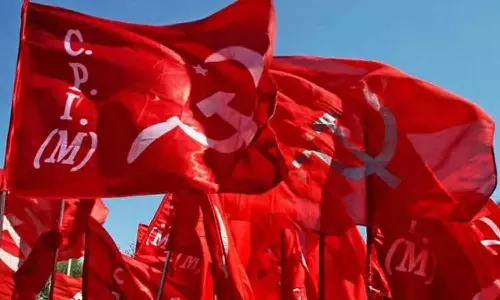 ബംഗാൾ അക്രമം: പിന്നിൽ തൃണമൂൽ - ബിജെപിയെന്ന് ബംഗാൾ സിപിഎം;  ആരോപണത്തിൽ നിന്ന് ബിജെപിയെ ഒഴിവാക്കി കേരള സിപിഎം