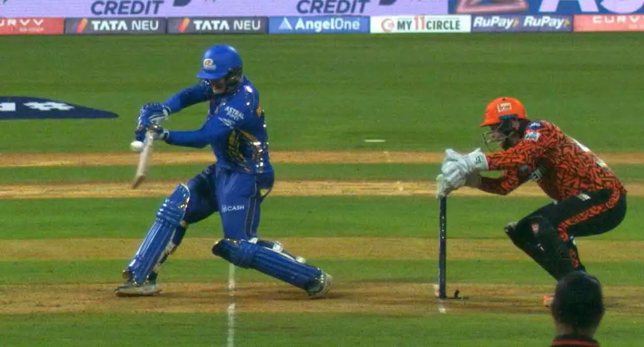 What a no-ball; Rickleton is back at the crease despite being out, the fourth umpire intervenes