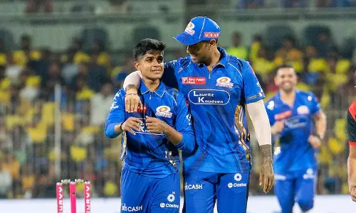 കുല്‍ദീപ് മുതല്‍ വിഘ്നേഷ് വരെ; എന്താണ് ചൈനാമാന്‍ ബോളിങ് ?