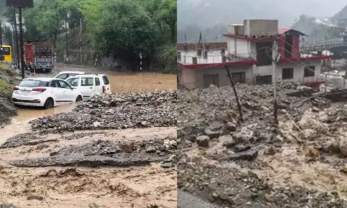 ജമ്മുകശ്മീരിൽ കനത്ത മഴയും മണ്ണിടിച്ചിലും; റമ്പാൻ ജില്ലയിൽ മൂന്ന് മരണം, വീടുകളും വാഹനങ്ങളും മണ്ണിനടിയിൽ