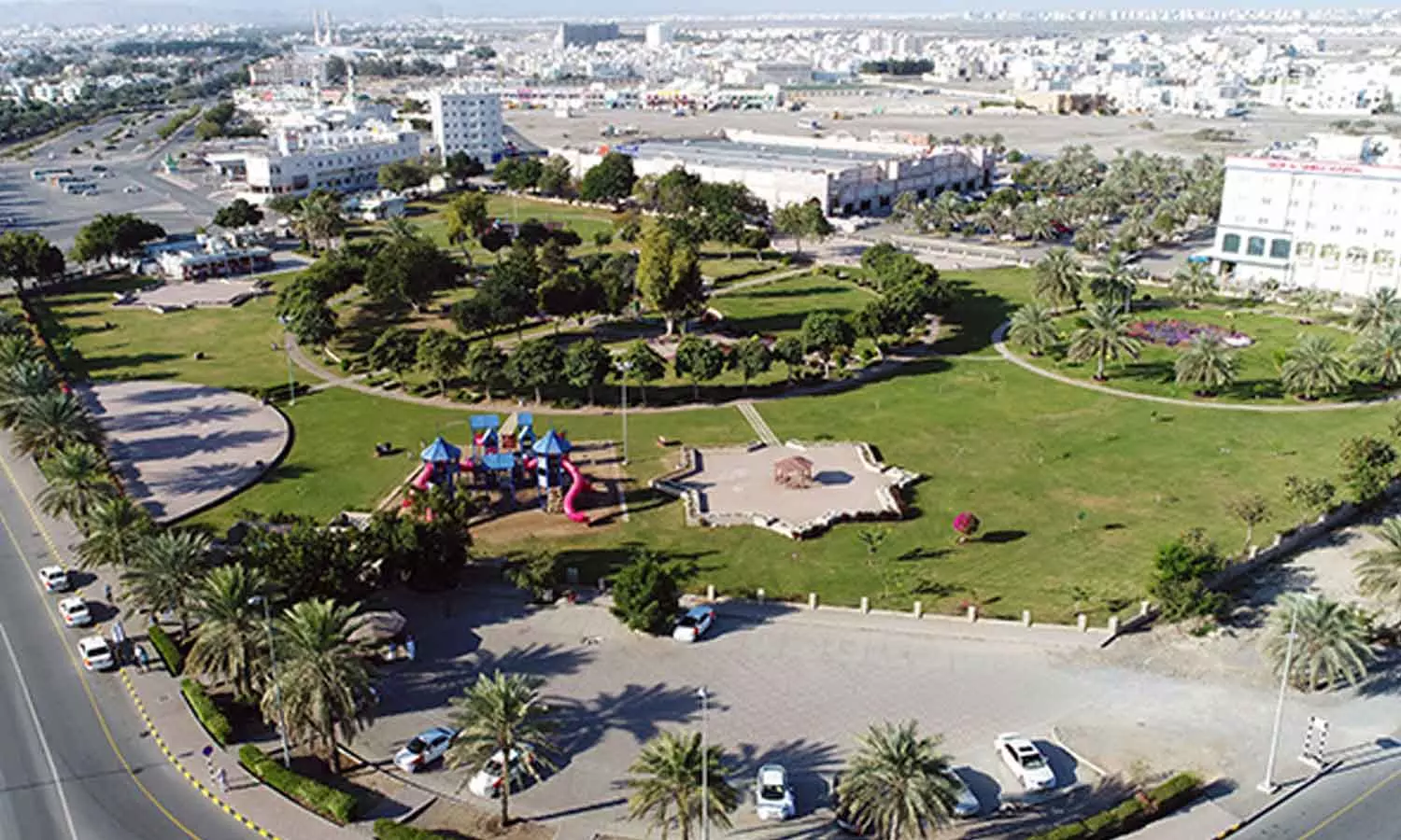 മസ്കത്തിന്റെ മുഖച്ഛായ മാറും; നഗരത്തിൽ അത്യാധുനിക സൗകര്യങ്ങളോടെ പുതിയ പാർക്കുകൾ മസ്കത്തിന്റെ മുഖച്ഛായ മാറും; നഗരത്തിൽ അത്യാധുനിക സൗകര്യങ്ങളോടെ പുതിയ പാർക്കുകൾ