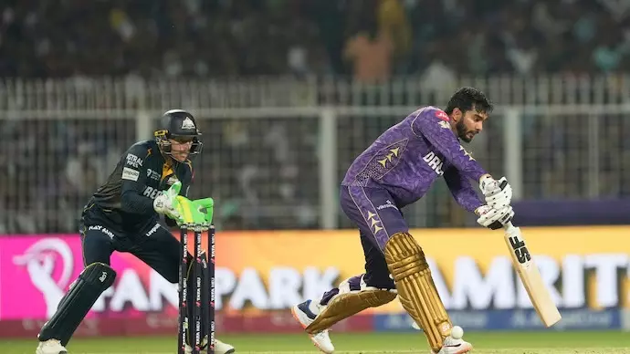 23 കോടി വെള്ളത്തിലായി; വെങ്കിടേഷ് അയ്യര്‍ക്ക് പൊങ്കാല