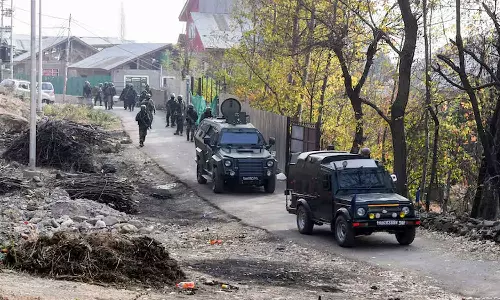 ജമ്മു കശ്മീരിൽ വിനോദസഞ്ചാരികൾക്ക് നേരെ ഭീകരാക്രമണം; മരണസംഖ്യ ഉയർന്നേക്കും