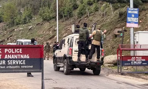 ജമ്മുകശ്മീർ ഭീകരാക്രമണം; അവകാശവാദവുമായി ദി റസിസ്റ്റന്റ് ഫ്രണ്ട്, ഭീകരരെത്തിയത് സൈനിക വേഷത്തിൽ