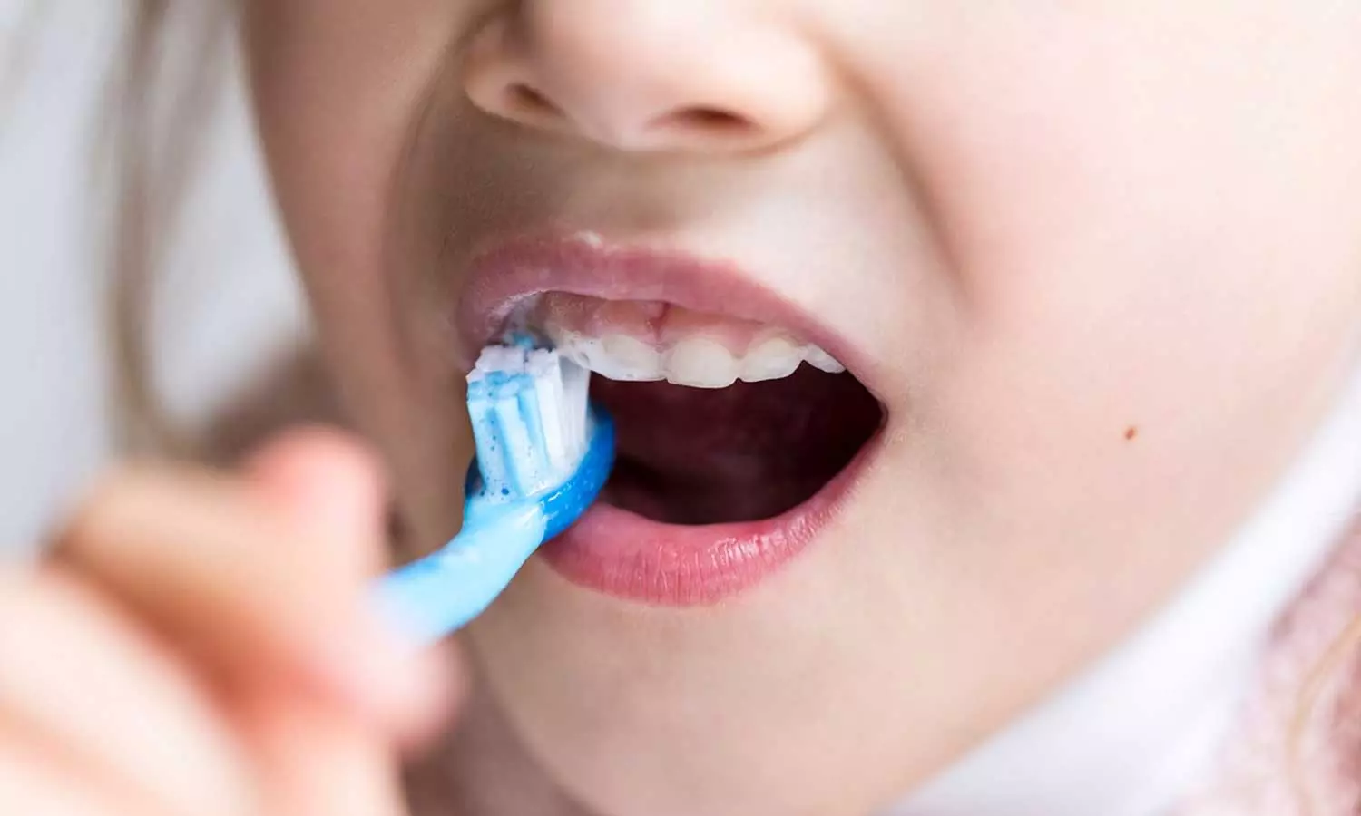 കുട്ടികളുടെ ടൂത്ത് പേസ്റ്റ് സുരക്ഷിതമാണോ? അപകടകരമായ രാസവസ്തുക്കള്‍ അടങ്ങിയിട്ടുണ്ടെന്ന് പഠനറിപ്പോര്‍ട്ട്