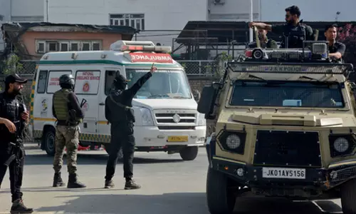 ബാരാമുല്ലയിൽ നുഴഞ്ഞുകയറ്റ ശ്രമം തകർത്ത് സൈന്യം; രണ്ട് ഭീകരരെ വധിച്ചു ബാരാമുല്ലയിൽ നുഴഞ്ഞുകയറ്റ ശ്രമം തകർത്ത് സൈന്യം; രണ്ട് ഭീകരരെ വധിച്ചു