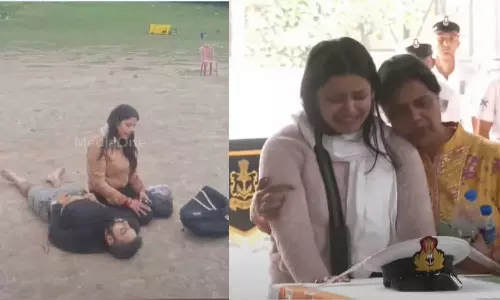 പഹൽഗാം ഭീകരാക്രമണം: ലഫ്.വിനയ് നർവാളിന് നാവിക സേന മേധാവി അന്തിമോപചാരമർപ്പിച്ചു, ഉള്ളുലഞ്ഞ് ഭാര്യ ഹിമാൻഷി പഹൽഗാം ഭീകരാക്രമണം: ലഫ്.വിനയ് നർവാളിന് നാവിക സേന മേധാവി അന്തിമോപചാരമർപ്പിച്ചു, ഉള്ളുലഞ്ഞ് ഭാര്യ ഹിമാൻഷി