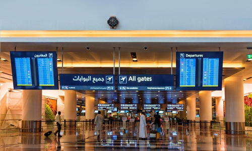 ഒമാൻ വിമാനത്താവളങ്ങളിൽ ചെക്ക്-ഇൻ കൗണ്ടറുകളിലെ കാത്തിരിപ്പ് സമയം കുറയ്ക്കും