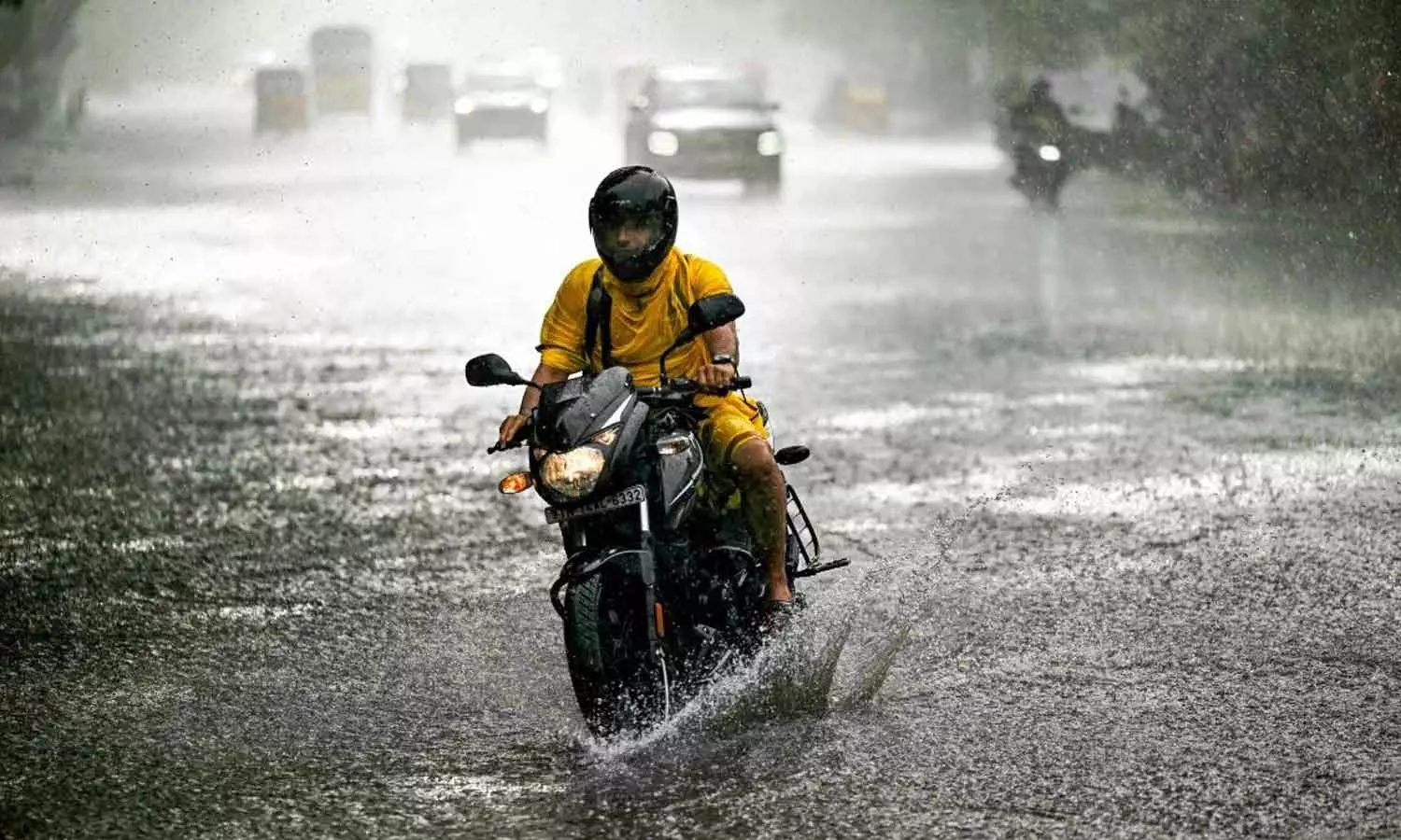 സംസ്ഥാനത്ത് ഒറ്റപ്പെട്ട ശക്തമായ മഴക്ക് സാധ്യത; മൂന്ന് ജില്ലയിൽ യെല്ലോ അലർട്ട് സംസ്ഥാനത്ത് ഒറ്റപ്പെട്ട ശക്തമായ മഴക്ക് സാധ്യത; മൂന്ന് ജില്ലയിൽ യെല്ലോ അലർട്ട്