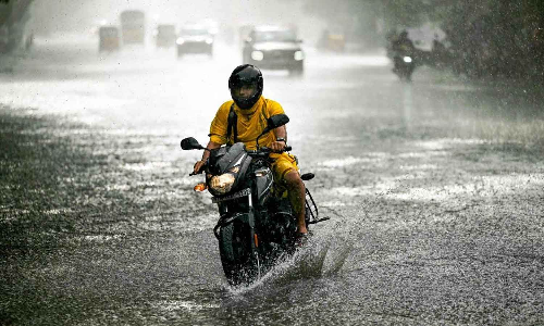 സംസ്ഥാനത്ത് ഒറ്റപ്പെട്ട ശക്തമായ മഴക്ക് സാധ്യത; മൂന്ന് ജില്ലയിൽ യെല്ലോ അലർട്ട്
