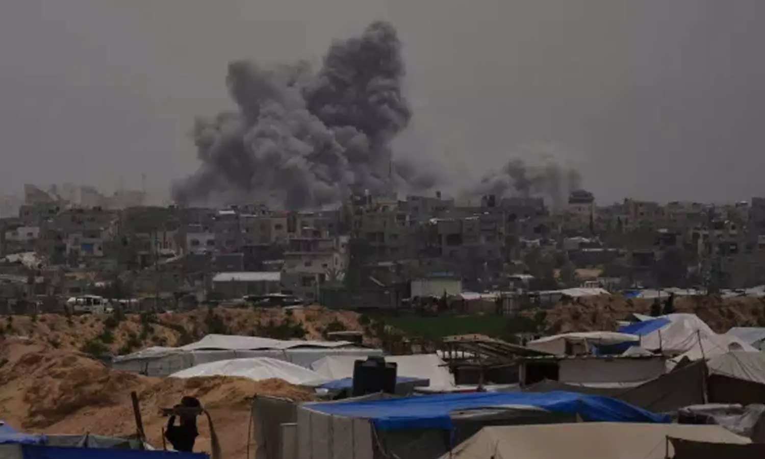 ആക്രമണം കടുപ്പിച്ച് ഇസ്രായേല്; ഗസ്സയിൽ കഴിഞ്ഞ 24 മണിക്കൂറിനിടെ കൊല്ലപ്പെട്ടത് 84 പേർ ആക്രമണം കടുപ്പിച്ച് ഇസ്രായേല്; ഗസ്സയിൽ കഴിഞ്ഞ 24 മണിക്കൂറിനിടെ കൊല്ലപ്പെട്ടത് 84 പേർ