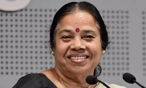 വസ്തുതാ വിരുദ്ധം; സംസ്ഥാന സെക്രട്ടറിയേറ്റിൽ നിന്ന് പിണറായി വിലക്കിയെന്ന വാർത്ത തള്ളി പി.കെ ശ്രീമതി വസ്തുതാ വിരുദ്ധം; സംസ്ഥാന സെക്രട്ടറിയേറ്റിൽ നിന്ന് പിണറായി വിലക്കിയെന്ന വാർത്ത തള്ളി പി.കെ ശ്രീമതി