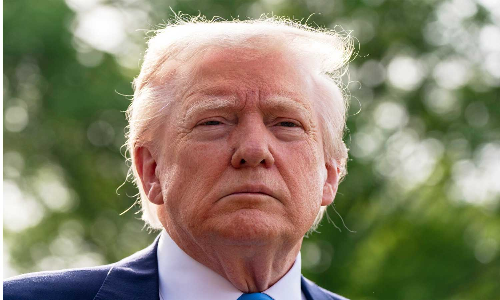 നൂറ് ദിനം കൊണ്ട് ട്രംപിന്റെ ജനപിന്തുണയില്‍ വന്‍ ഇടിവെന്ന്  സർവെ