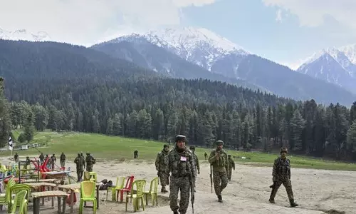 പഹൽഗാം; പുറത്തെ ഭീകരതയും അകത്തെ വീഴ്ചയും പഹൽഗാം; പുറത്തെ ഭീകരതയും അകത്തെ വീഴ്ചയും