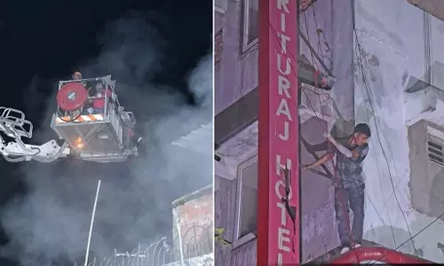കൊൽക്കത്തയിലെ ഹോട്ടലിൽ തീപിടിത്തം: 14 മരണം, നിരവധി പേര്ക്ക് പരിക്ക് കൊൽക്കത്തയിലെ ഹോട്ടലിൽ തീപിടിത്തം: 14 മരണം, നിരവധി പേര്ക്ക് പരിക്ക്