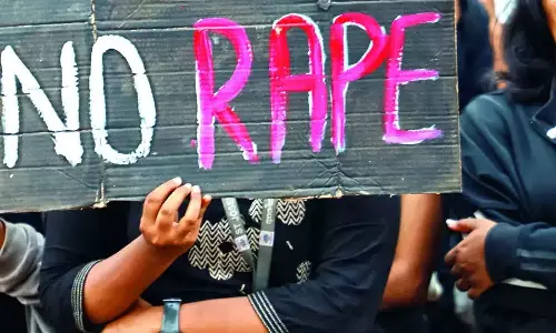 ഹരിയാനയിൽ അമ്മയും അഞ്ചുവയസുകാരിയും കൂട്ടബലാത്സംഗത്തിനിരയായി, കുട്ടിയെ കഴുത്തുഞെരിച്ചുകൊന്നു; 13കാരന്‍ ഉള്‍പ്പെടെ നാലുപേര്‍ അറസ്റ്റില്‍