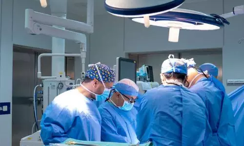 പ്രത്യാശയുടെ മിടിപ്പ്; ഒമാനി മെഡിക്കൽ സംഘം നേതൃത്വം നൽകിയ ആദ്യ ഹൃദയമാറ്റിവെക്കൽ ശസ്ത്രക്രിയ വിജയകരം പ്രത്യാശയുടെ മിടിപ്പ്; ഒമാനി മെഡിക്കൽ സംഘം നേതൃത്വം നൽകിയ ആദ്യ ഹൃദയമാറ്റിവെക്കൽ ശസ്ത്രക്രിയ വിജയകരം