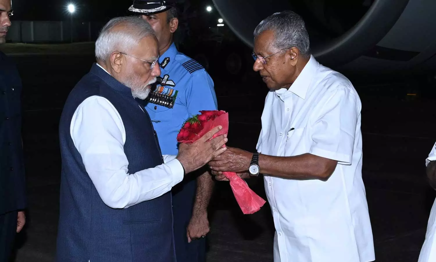 പ്രധാനമന്ത്രി തിരുവനന്തപുരത്ത്; വിഴിഞ്ഞം തുറമുഖം നാളെ രാജ്യത്തിന് സമര്‍പ്പിക്കും