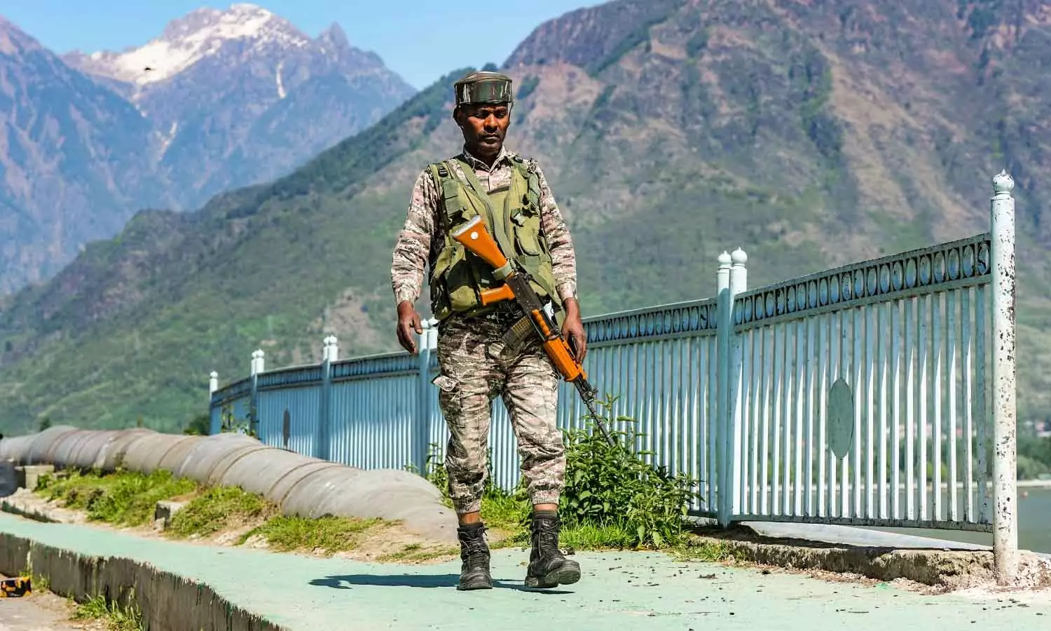 പഹൽഗാം ഭീകരാക്രമണം; ഭീകരര്‍ക്കായി ദക്ഷിണ കശ്മീര്‍ അരിച്ചുപെറുക്കി സുരക്ഷാസേന