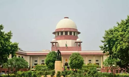 അനധികൃത നിർമ്മാണങ്ങളെ ഉരുക്കുമുഷ്ടി ഉപയോഗിച്ച് നേരിടണം, യാതൊരു വിട്ടുവീഴ്ചയും കാണിക്കരുത്; സുപ്രിംകോടതി