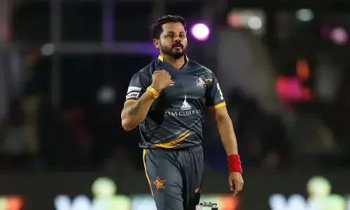 ശ്രീശാന്തിനെ മൂന്ന് വർഷത്തേക്ക്  വിലക്കി കേരള ക്രിക്കറ്റ് അസോസിയേഷൻ