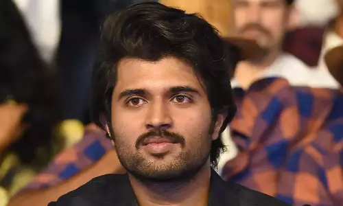 പഹൽഗാം ഭീകരാക്രമണത്തെ ഗോത്രവർഗ സംഘട്ടനത്തോട് ഉപമിച്ച് വിജയ് ദേവരകൊണ്ട; പരാതിയുമായി ആദിവാസി സംഘടനകൾ